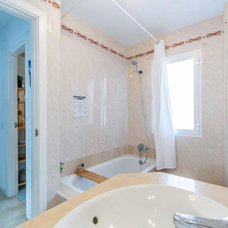 128 - Beautiful Townhouse with Pool, Benalmádena - Apartamento de 2 dormitorios - 12