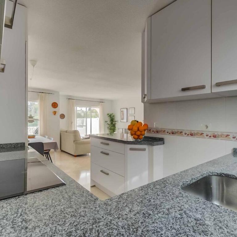 128 - Beautiful Townhouse with Pool, Benalmádena - Apartamento de 2 dormitorios - 40