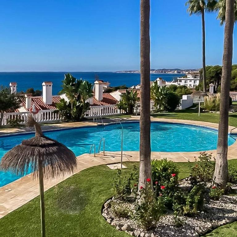 128 - Beautiful Townhouse with Pool, Benalmádena - Apartamento de 2 dormitorios - 80