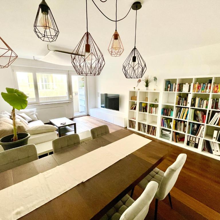 Beautiful spacious center flat with parking option - Apartment mit 1 Schlafzimmer - 1