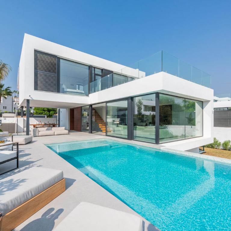 Extravagant 5 BDRM Golfer's Villa with Private Pool - Superior Villa - 2