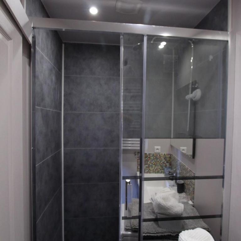 First floor apartment fully renovated - Appartamento con 2 Camere da Letto - 8