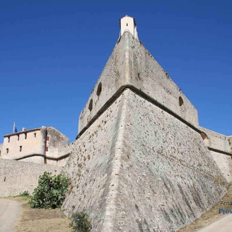 First floor apartment fully renovated - Appartamento con 2 Camere da Letto - 16