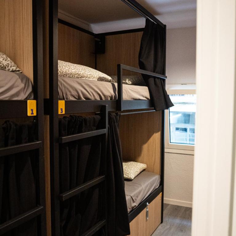 Onefam Paralelo - Bed in 4-Bed Mixed Dormitory Room - 7