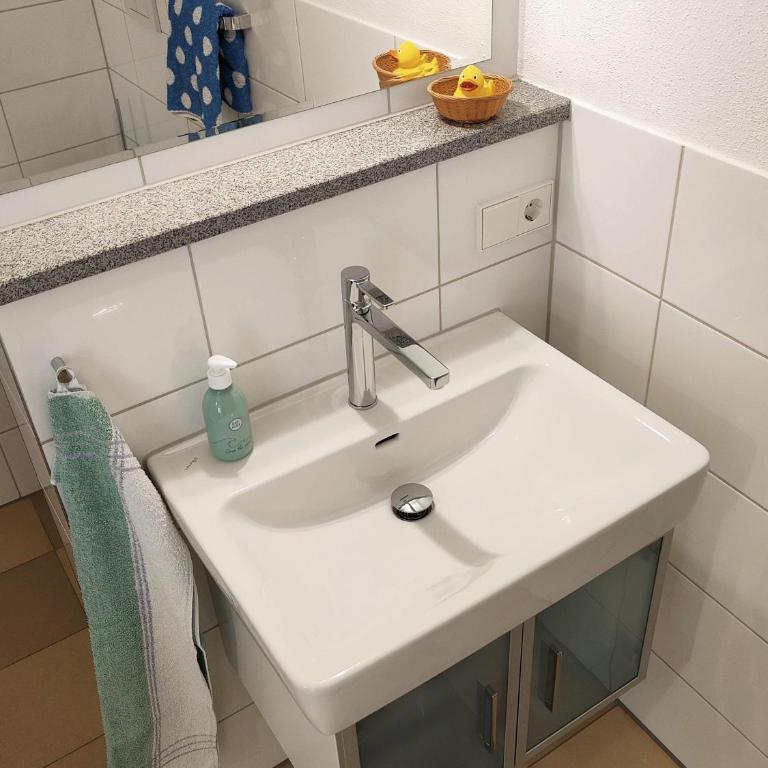 Ferienwohnung Pusteblume - Apartment mit 1 Schlafzimmer und Badezimmer - 40