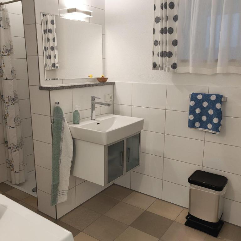 Ferienwohnung Pusteblume - Apartment mit 1 Schlafzimmer und Badezimmer - 42