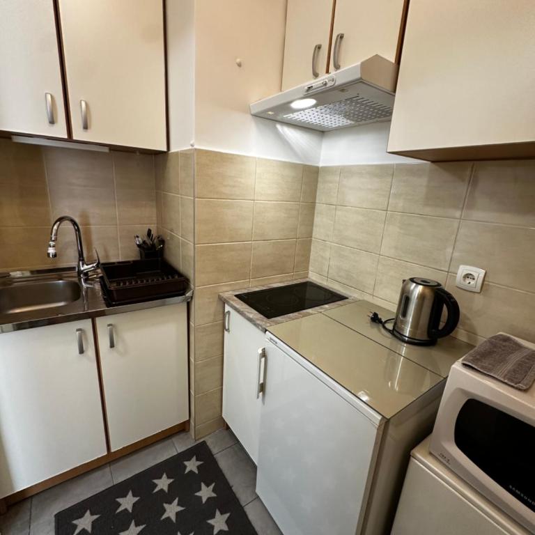 Nevena Belville Apartments - Studio with Balcony - 6