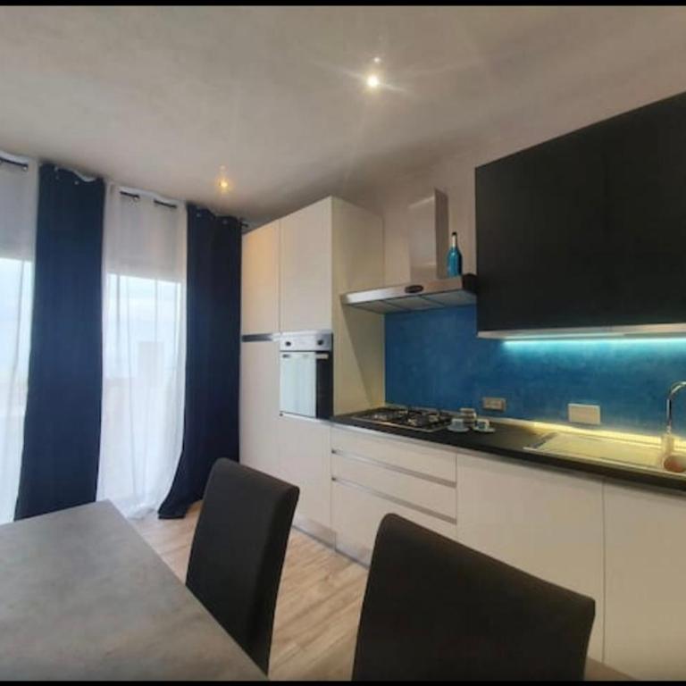 Nuova casa Diana - Appartamento con 2 Camere da Letto - 4