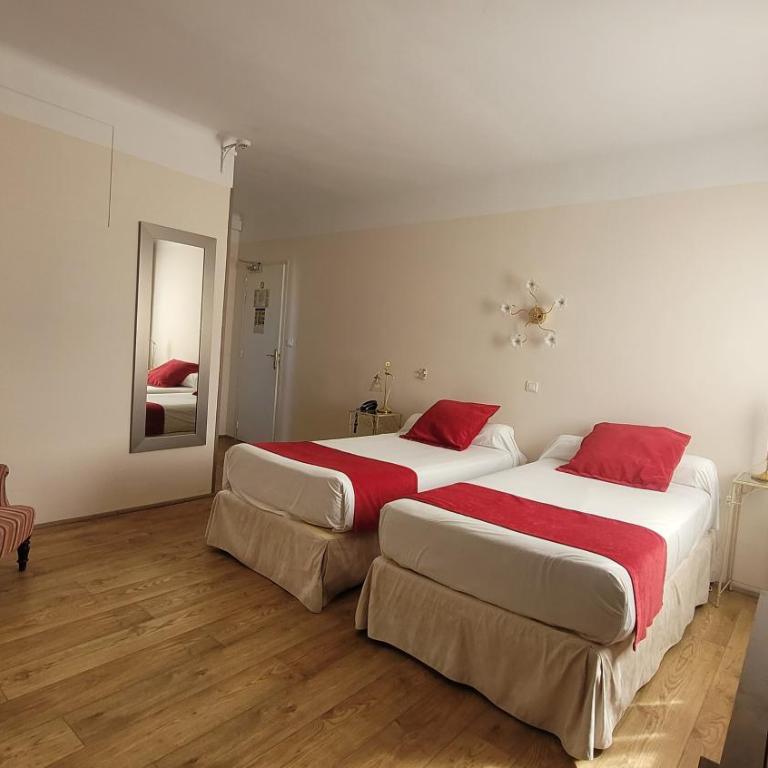 Hotel Du Forum - Chambre Lits Jumeaux - 6
