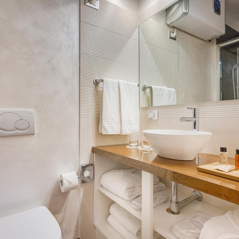 Shali Luxury Suite Spagna - Camera Matrimoniale con Terrazza - 1