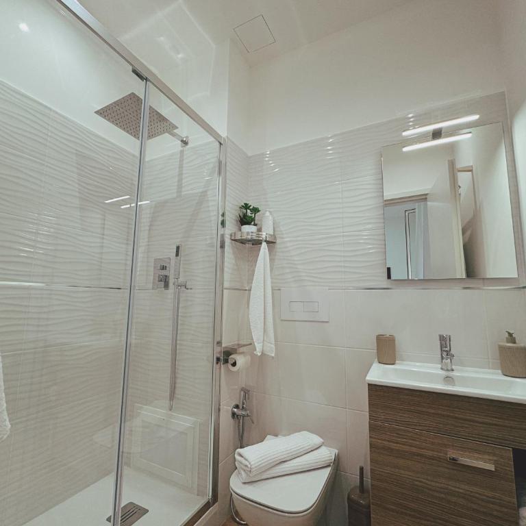 Sicania - In centro Storico a Palermo - Standard Triple Room - 12
