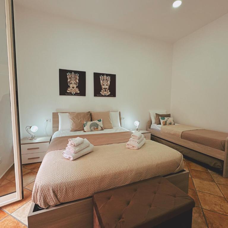 Sicania - In centro Storico a Palermo - Standard Triple Room - 6