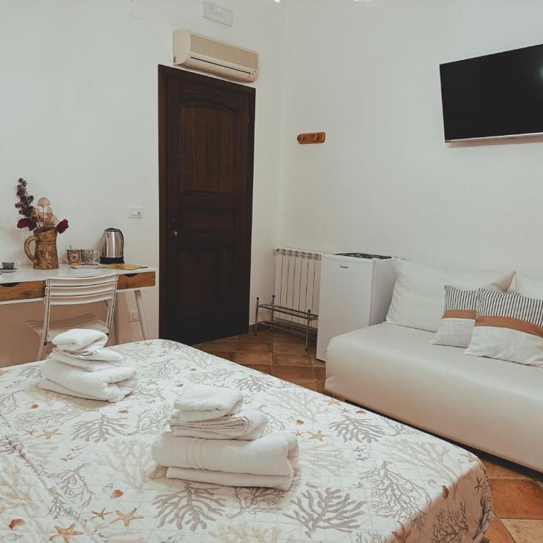 Sicania - In centro Storico a Palermo - Superior Triple Room - 3