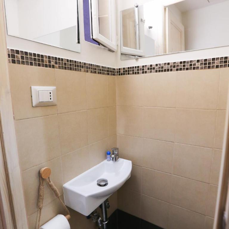 Stazione Rivadarno Guest House - Two-Bedroom Apartment - 23