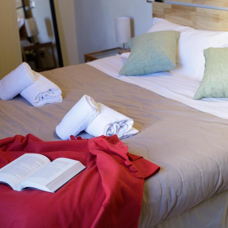 Stazione Rivadarno Guest House - Two-Bedroom Apartment - 6