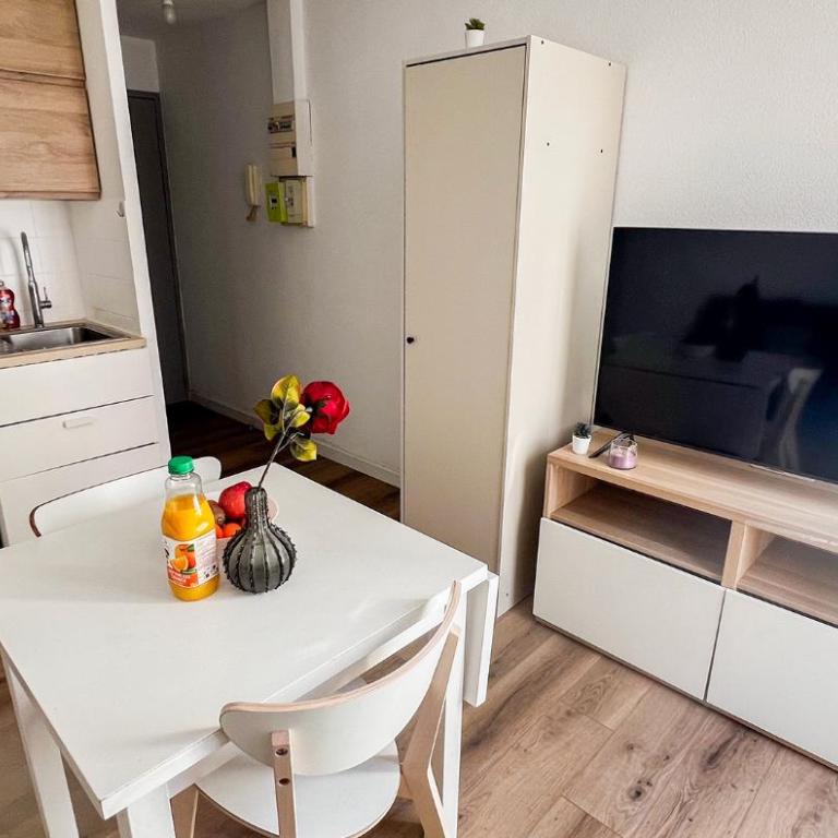 Near Rempart - Wifi - Quiet and comfortable! - Apartment mit 1 Schlafzimmer - 4