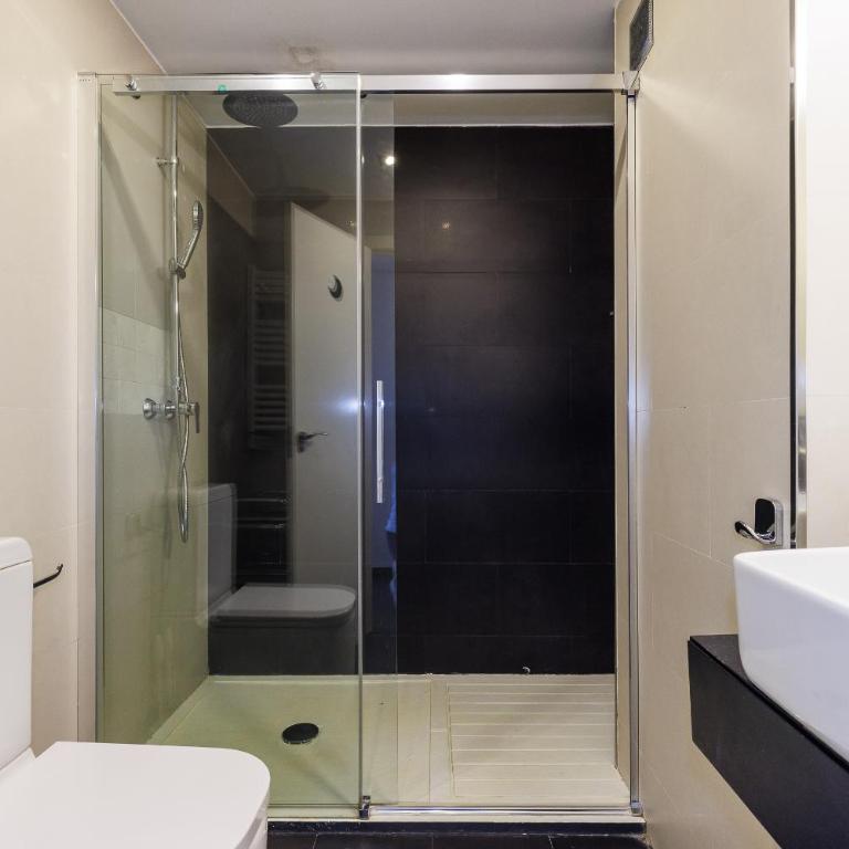 UHC Versailles Family Complex - Two-Bedroom Apartment - 17