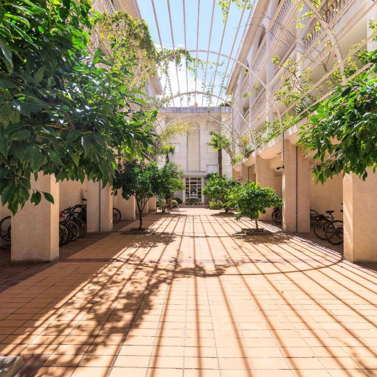 UHC Versailles Family Complex - Two-Bedroom Apartment - 24