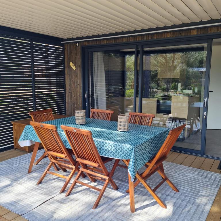 Chalet de Prestige à Agde, Résidence privée avec Spa et Piscines proche plages - Chalet 3 Chambres - 7