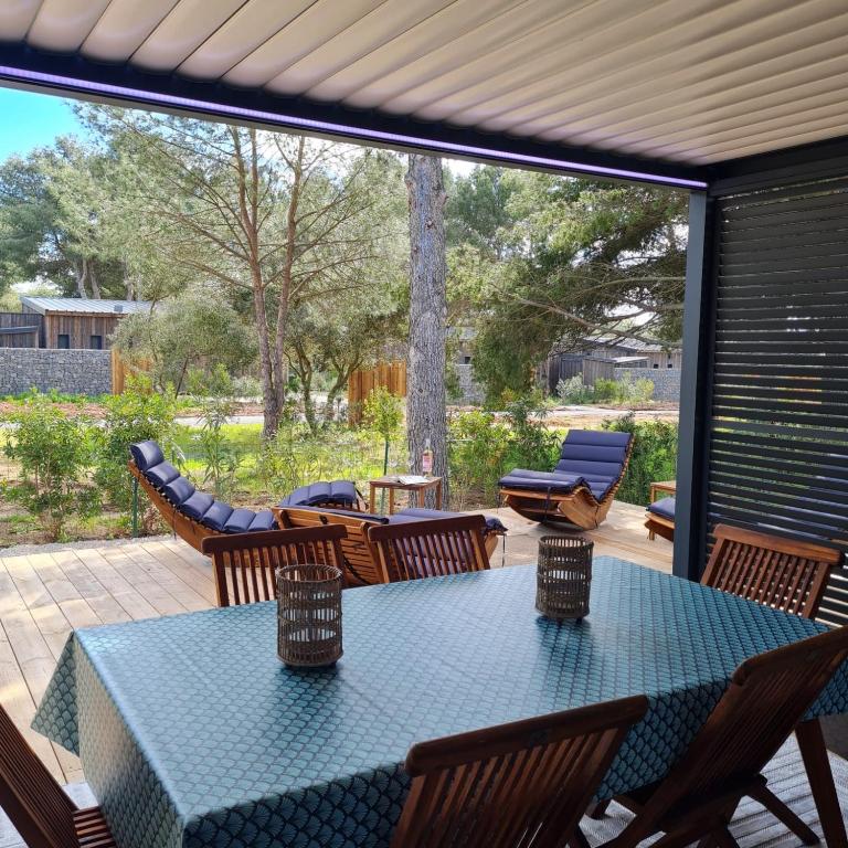 Chalet de Prestige à Agde, Résidence privée avec Spa et Piscines proche plages - Chalet 3 Chambres - 14