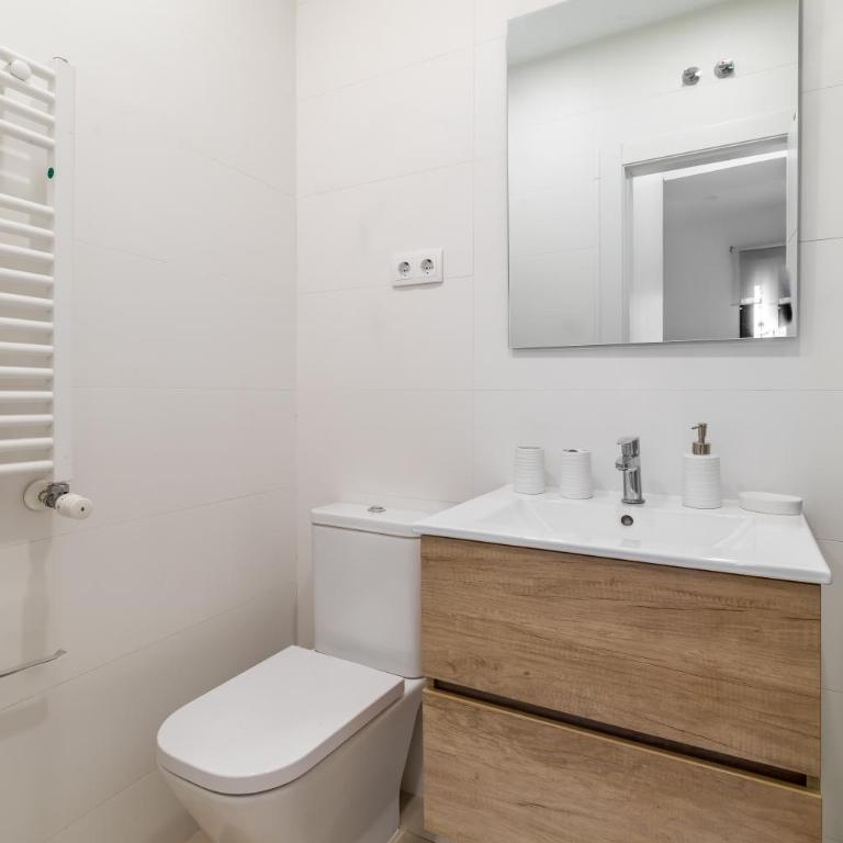 CATERINA Alfonso XIII - Three-Bedroom Apartment - 12