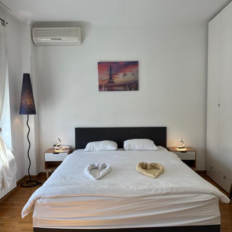 Nevena Belville Apartments - Studio with Balcony - 10