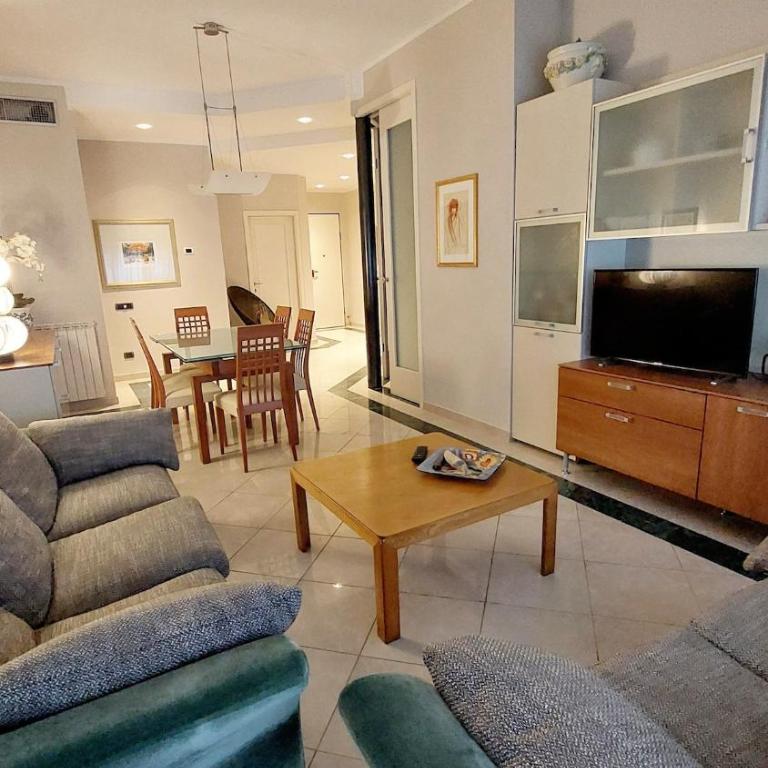 Appartamento tra mare e pineta - 100mt dalla spiaggia - Three-Bedroom Deluxe Apartment - 8