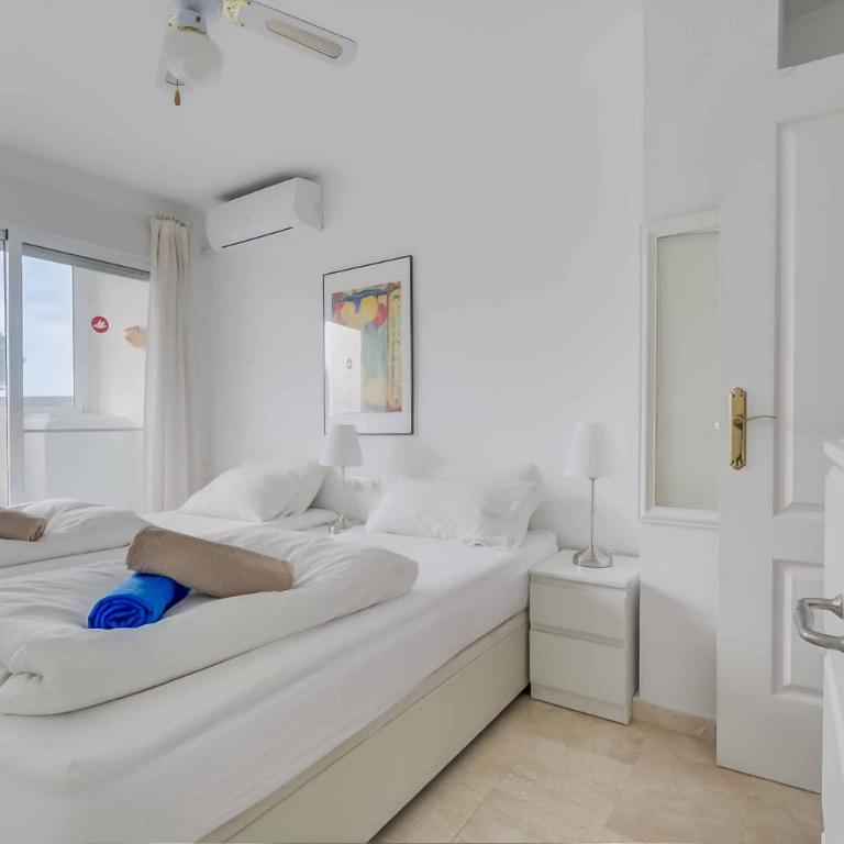128 - Beautiful Townhouse with Pool, Benalmádena - Apartamento de 2 dormitorios - 81