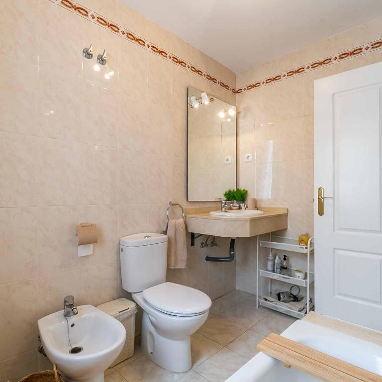 128 - Beautiful Townhouse with Pool, Benalmádena - Apartamento de 2 dormitorios - 73