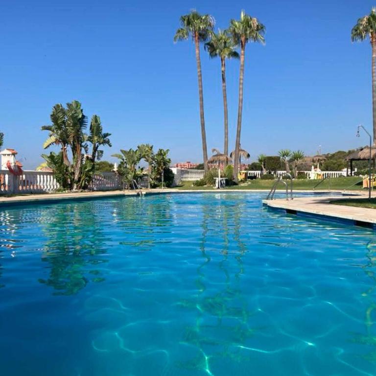 128 - Beautiful Townhouse with Pool, Benalmádena - Apartamento de 2 dormitorios - 3