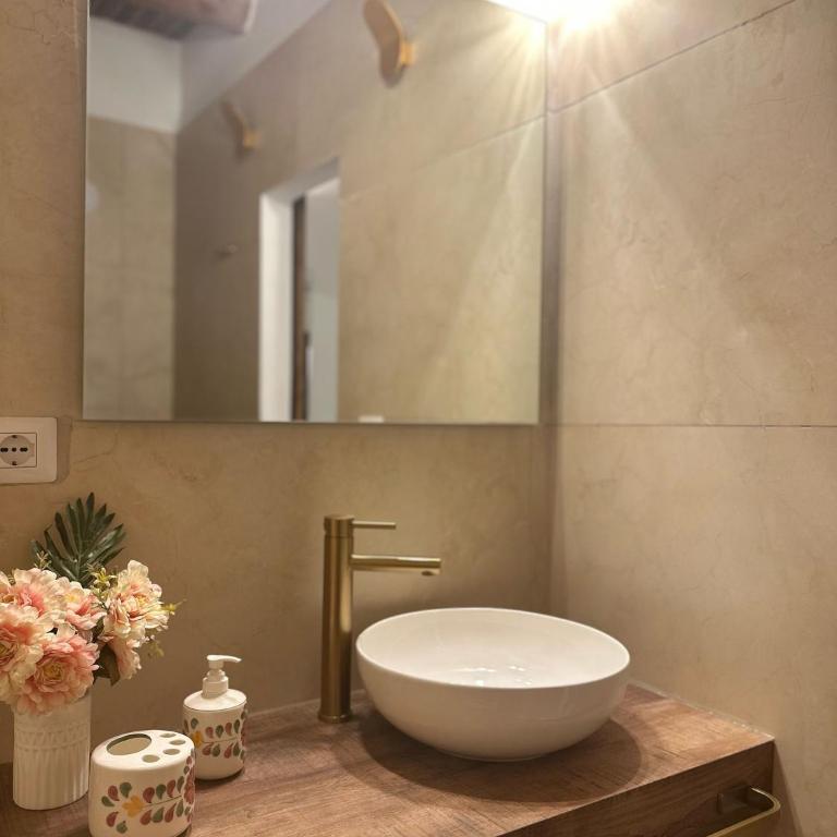 Ai 13 Gradoni di Chiaia - Camera Matrimoniale con Bagno Privato - 5