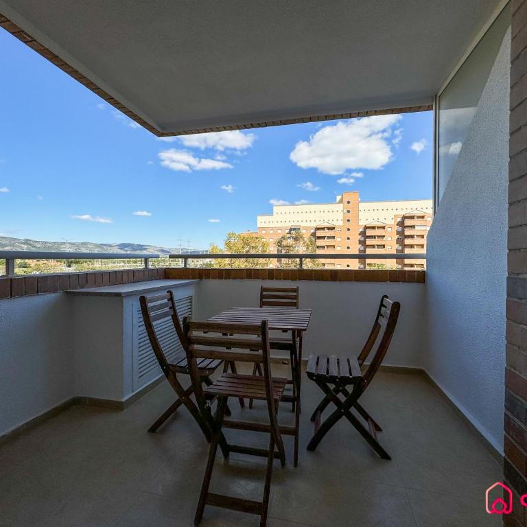 Refugio Marítimo - Apartamento de 2 dormitorios con balcón - 1