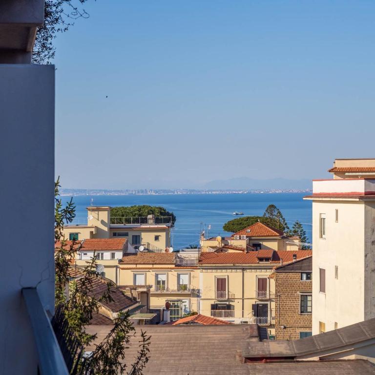 Pine House Sorrento - Three-Bedroom Apartment - 3