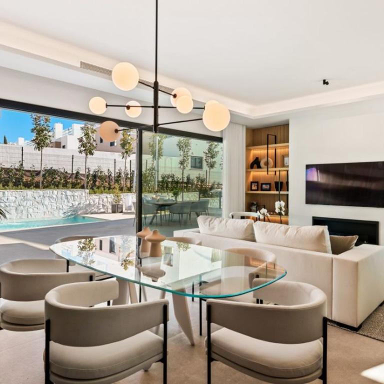 Villas Las Vistas II, Sierra Blanca, Marbella - Villa Deluxe - 7