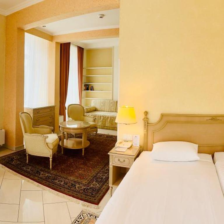 Best Western Hotel Bellevue au Lac - Suite Familiare - 3