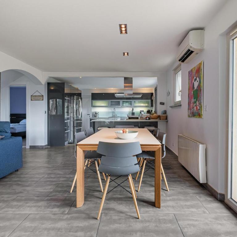 Gorgeous Home In Saint-Laurent-Du-Var - Maison de Vacances 4 Chambres - 5
