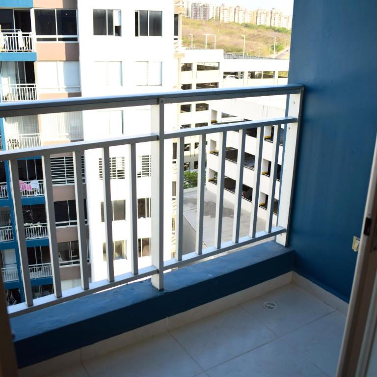 Luxury apartment with pool - Apartamento de 2 dormitorios con balcón - 63