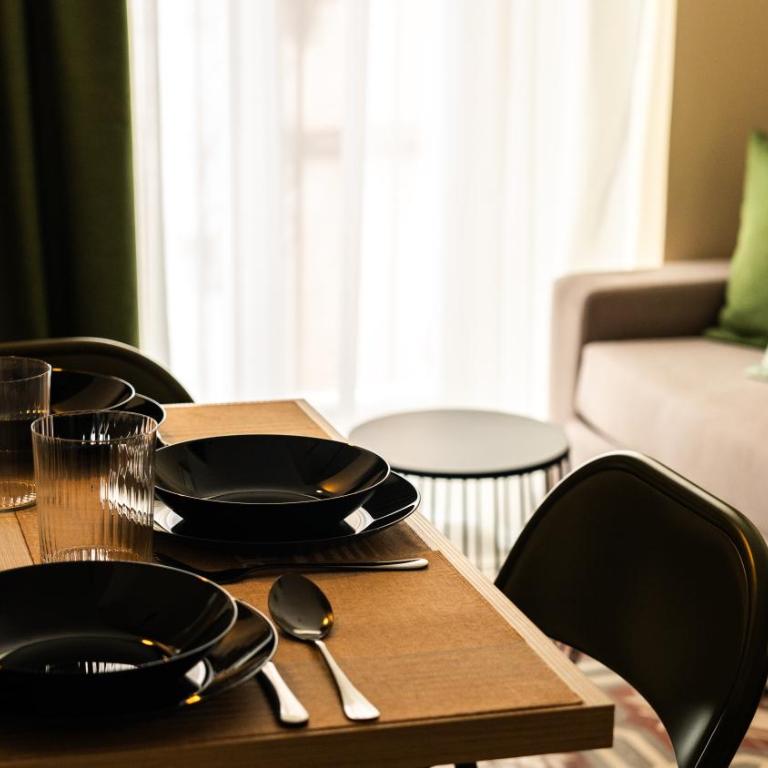Qazris Suites - One-Bedroom Apartment with Balcony - 5