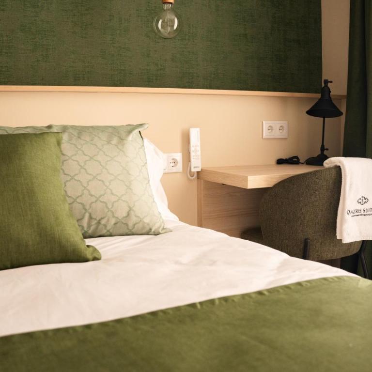 Qazris Suites - One-Bedroom Apartment with Balcony - 11