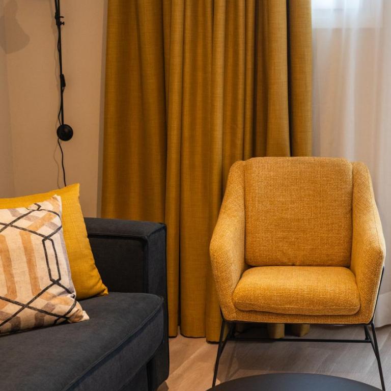 Qazris Suites - One-Bedroom Apartment with Terrace - 13