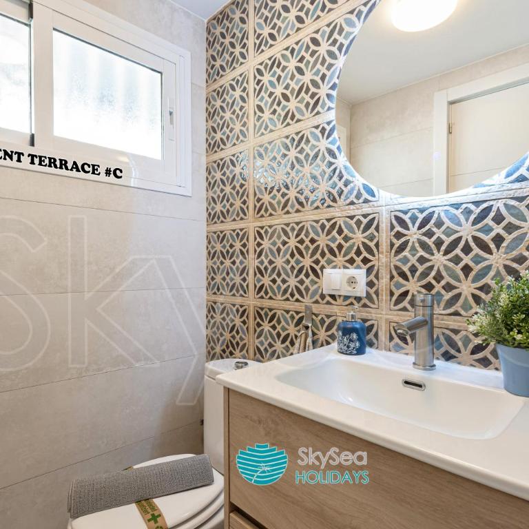 SKYSEA Benalmadena Puerto Marina - Apartment Terrace #C - 9