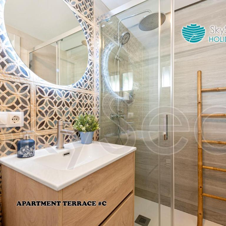 SKYSEA Benalmadena Puerto Marina - Apartment Terrace #C - 17