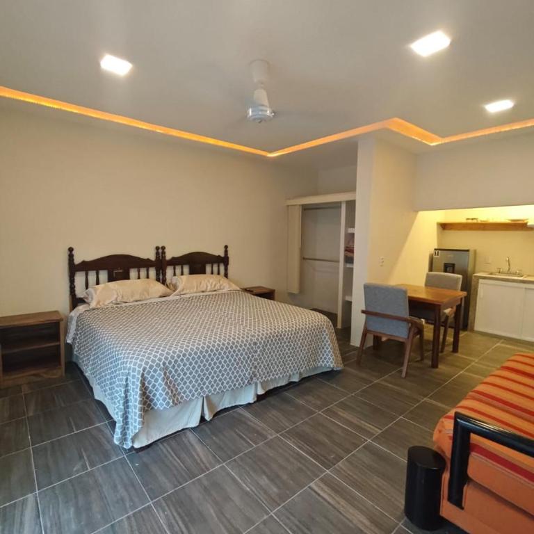 Loft Dee Dee centrical location - One-Bedroom Apartment - 1