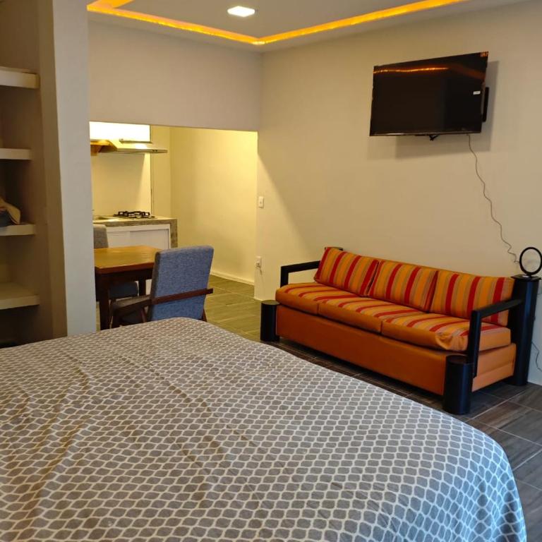 Loft Dee Dee centrical location - One-Bedroom Apartment - 2