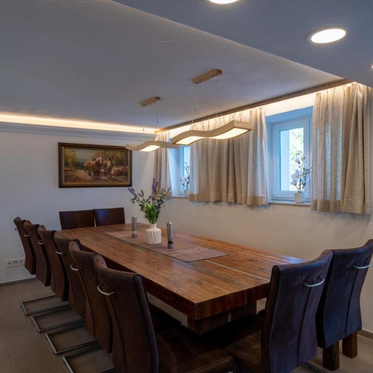 Up to 37 people - Your home - Mountain home - Apartment - 22