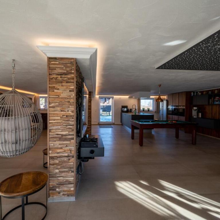 Up to 37 people - Your home - Mountain home - Apartment - 32