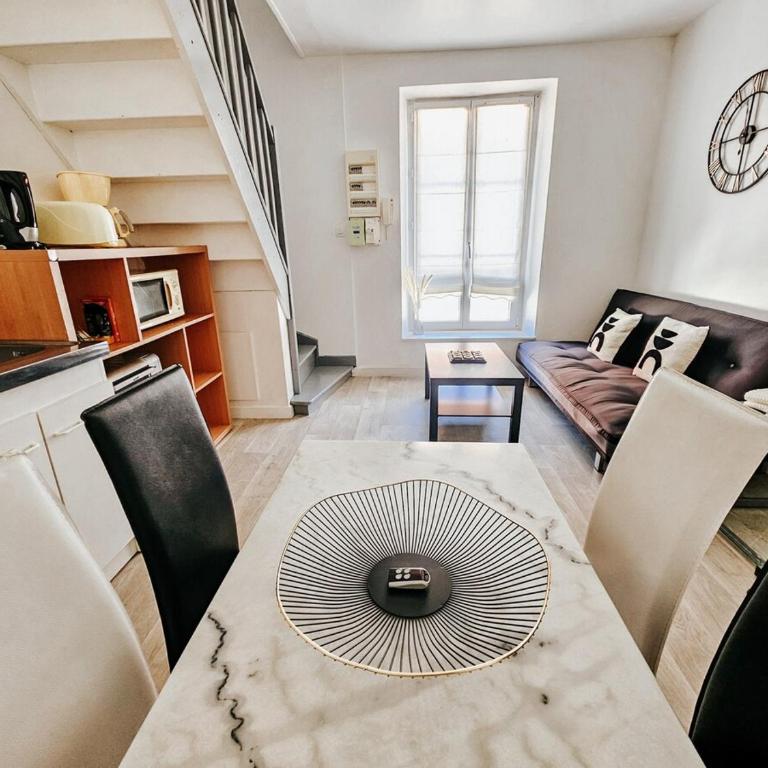 Henri, Hyper centre, Parking privé - Appartement 2 Chambres - 11