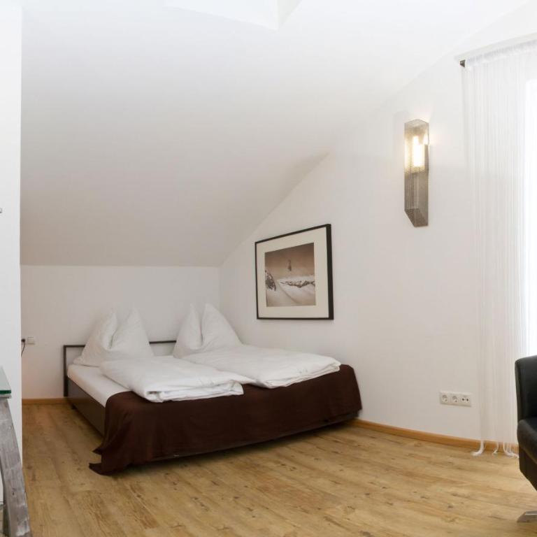 Arnsteiner Apartments - Apartment mit 2 Schlafzimmern und Balkon - 8