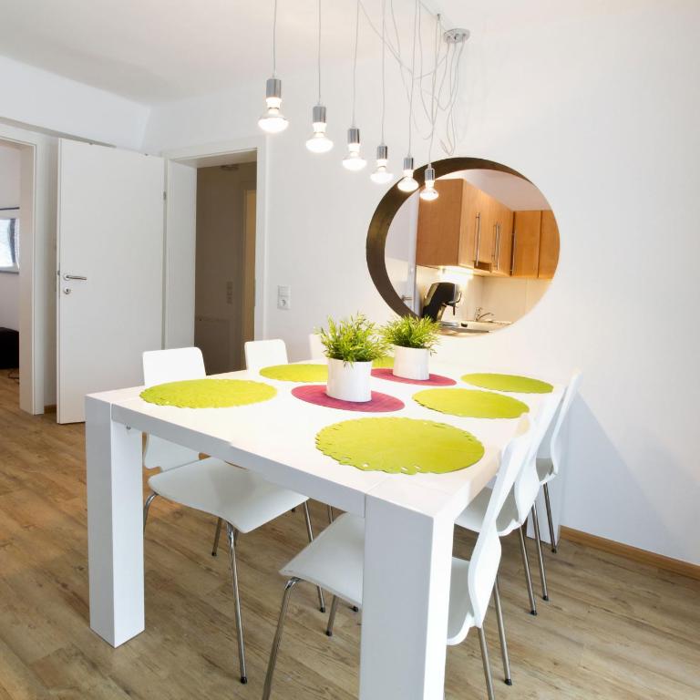 Arnsteiner Apartments - Apartment mit 2 Schlafzimmern und Terrasse - 10