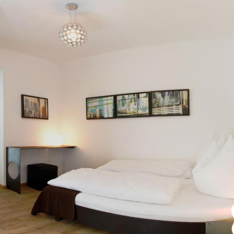 Arnsteiner Apartments - Apartment mit 2 Schlafzimmern und Terrasse - 12